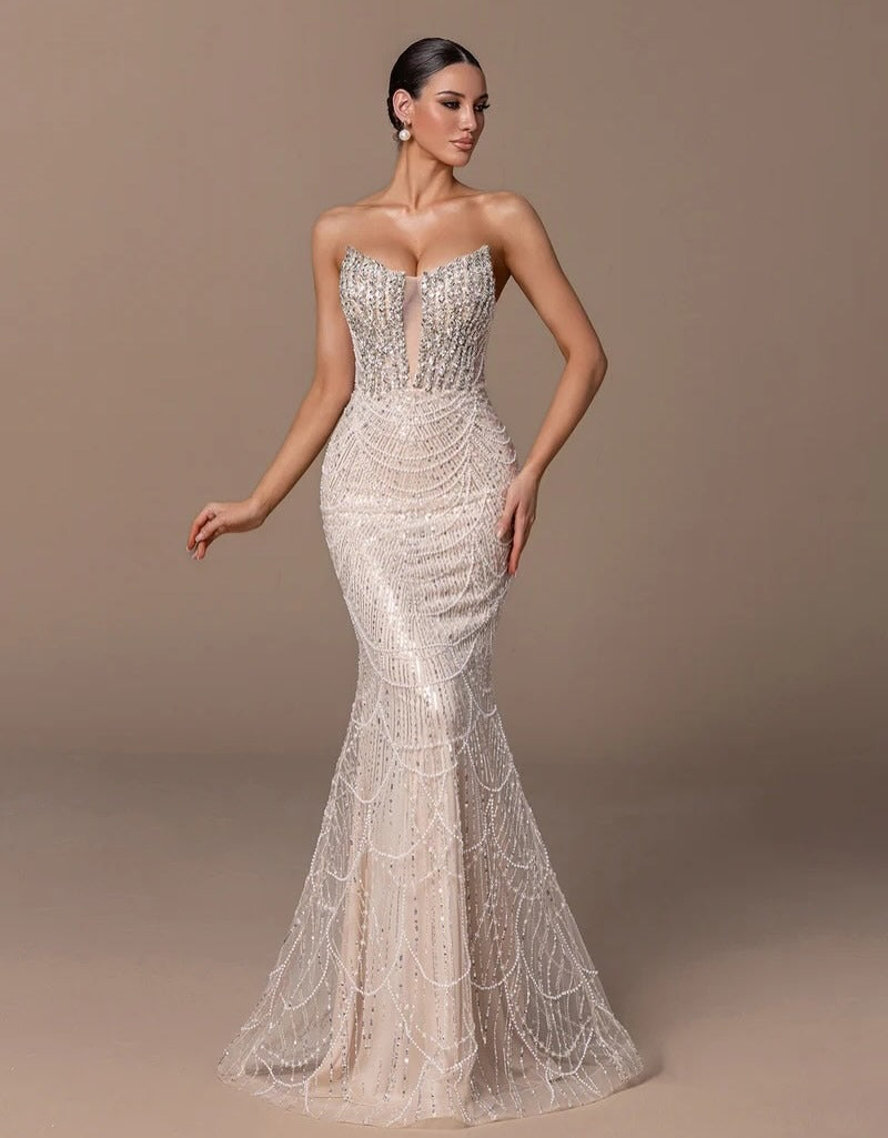 Vestido Vestido Nude Straple Perlas y Diseño Plata en Corset