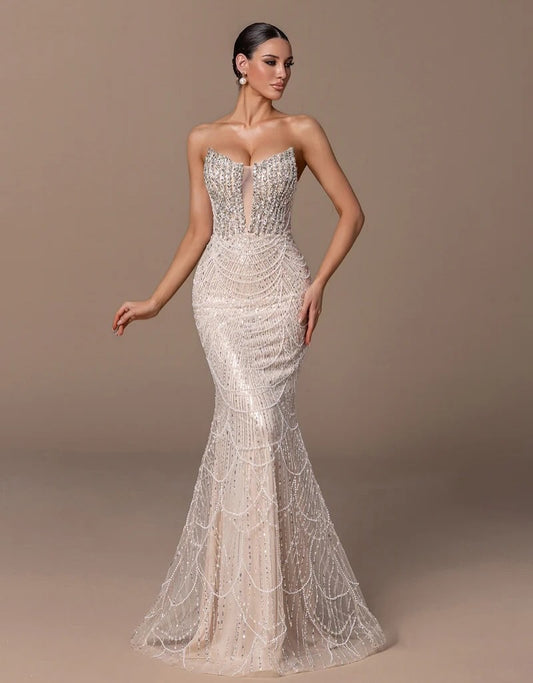 Vestido Vestido Nude Straple Perlas y Diseño Plata en Corset